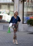 Amsterdam 8 juli 2021
Boekpresentatie Nicolette v Dam en Bas Smit bij boekhandel Scheltema. Mona Keijzer ontvangt het eerste boek .