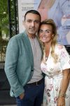 Amsterdam 8 juli 2021
Terras feestje van Talkies bij Strand zuid. Monique Westenberg met Tamar