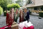 Blaricum 6 juli 2021
Gordon viert zijn verjaardag en dat hij zijn huis verkocht heeft. Ook gaat hij verhuizen naar Dubai. Nathalie Moser met collegas
