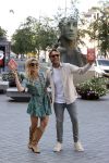 Amsterdam 8 juli 2021
Boekpresentatie Nicolette v Dam en Bas Smit bij boekhandel Scheltema. Mona Keijzer ontvangt het eerste boek .