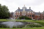 Den haag 16 juli 2021
Koninklijk fotouurtje met Koning Willem Alexander Koningin Maxima Prinses Amalia Alexia en Ariane in de tuin van Paleis Huis ten Bosch.
