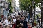 Amsterdam 21 juli 2021
Het publiek kan afscheid nemen van Peter R de Vries . Peter ligt opgebaard in Carre . er komen duizenden mensen langs.