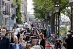 Amsterdam 21 juli 2021
Het publiek kan afscheid nemen van Peter R de Vries . Peter ligt opgebaard in Carre . er komen duizenden mensen langs.