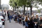 Amsterdam 21 juli 2021
Het publiek kan afscheid nemen van Peter R de Vries . Peter ligt opgebaard in Carre . er komen duizenden mensen langs.