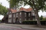 Enschede 22 juni 2021
Pieter Omtzigt wandelt elke dag een paar uur om tot rust te komen . Pieter zijn huis waar hij met zijn vrouw Ayfer Koc woont