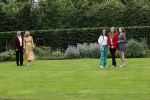 Den haag 16 juli 2021
Koninklijk fotouurtje met Koning Willem Alexander Koningin Maxima Prinses Amalia Alexia en Ariane in de tuin van Paleis Huis ten Bosch.