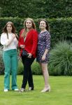 Den haag 16 juli 2021
Koninklijk fotouurtje met Koning Willem Alexander Koningin Maxima Prinses Amalia Alexia en Ariane in de tuin van Paleis Huis ten Bosch.