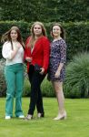 Den haag 16 juli 2021
Koninklijk fotouurtje met Koning Willem Alexander Koningin Maxima Prinses Amalia Alexia en Ariane in de tuin van Paleis Huis ten Bosch.
