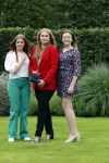 Den haag 16 juli 2021
Koninklijk fotouurtje met Koning Willem Alexander Koningin Maxima Prinses Amalia Alexia en Ariane in de tuin van Paleis Huis ten Bosch.