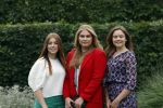 Den haag 16 juli 2021
Koninklijk fotouurtje met Koning Willem Alexander Koningin Maxima Prinses Amalia Alexia en Ariane in de tuin van Paleis Huis ten Bosch.
