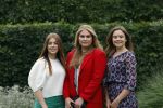 Den haag 16 juli 2021
Koninklijk fotouurtje met Koning Willem Alexander Koningin Maxima Prinses Amalia Alexia en Ariane in de tuin van Paleis Huis ten Bosch.