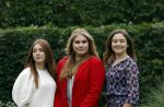 Den haag 16 juli 2021
Koninklijk fotouurtje met Koning Willem Alexander Koningin Maxima Prinses Amalia Alexia en Ariane in de tuin van Paleis Huis ten Bosch.