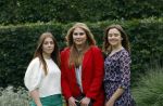 Den haag 16 juli 2021
Koninklijk fotouurtje met Koning Willem Alexander Koningin Maxima Prinses Amalia Alexia en Ariane in de tuin van Paleis Huis ten Bosch.