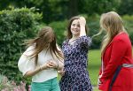 Den haag 16 juli 2021
Koninklijk fotouurtje met Koning Willem Alexander Koningin Maxima Prinses Amalia Alexia en Ariane in de tuin van Paleis Huis ten Bosch.