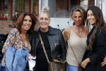 Amsterdam 20 juni 2021
Rachel hazes zus Els Hofland en Jacqueline Slaats en een kennis  bij de amsterdamse zomer in het Olympisch stadion.
