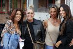 Amsterdam 20 juni 2021
Rachel hazes zus Els Hofland en Jacqueline Slaats en een kennis  bij de amsterdamse zomer in het Olympisch stadion.