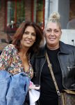 Amsterdam 20 juni 2021
Rachel hazes zus Els Hofland en Jacqueline Slaats en een kennis  bij de amsterdamse zomer in het Olympisch stadion.