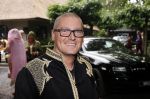 Blaricum 6 juli 2021
Gordon viert zijn verjaardag en dat hij zijn huis verkocht heeft. Ook gaat hij verhuizen naar Dubai. Rogier v d Linden