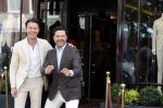 Amsterdam 21 juni 2021
Sander en Martijn Lusink voor hun winkel op de pc hooftstraat