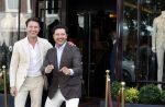Amsterdam 21 juni 2021
Sander en Martijn Lusink voor hun winkel op de pc hooftstraat