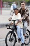 Amsterdam 29 juni 2021
Shane Kluivert en zijn broer Nino Wilkes fietsend op het museumplein