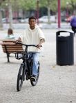 Amsterdam 29 juni 2021
Shane Kluivert en zijn broer Nino Wilkes fietsend op het museumplein