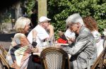 Amsterdam 23 juli 2021
Ad Visser en Sheila de Vries op terras samen in Amsterdam.