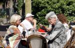 Amsterdam 23 juli 2021
Ad Visser en Sheila de Vries op terras samen in Amsterdam.