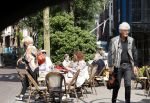 Amsterdam 23 juli 2021
Ad Visser en Sheila de Vries op terras samen in Amsterdam.