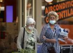 Amsterdam 14 juni 2021
Simone Kleinsma doet boodschappen met ....