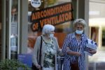 Amsterdam 14 juni 2021
Simone Kleinsma doet boodschappen met ....
