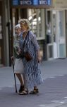 Amsterdam 14 juni 2021
Simone Kleinsma doet boodschappen met ....
