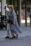 Amsterdam 14 juni 2021
Simone Kleinsma doet boodschappen met ....