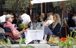 Amsterdam 10 juli 2021
Onno Aerden op terras bij George met zijn vrouw Susan Smit