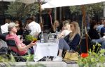 Amsterdam 10 juli 2021
Onno Aerden op terras bij George met zijn vrouw Susan Smit