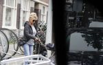 Amsterdam 15 juli 2021
Tatjana en haar moeder vertrekken met hun koffers naar schiphol.