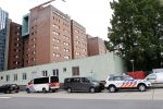 Amsterdam 7 en 10 juli 2021
Op de plek waar Peter R de Vries neergeschoten is leggen mensen bloemen neer.