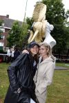 Amsterdam 21 juni 2021
Plaatsen van kunstwerk Joseph Klibansky voor Art Zuid op de apollolaan.
 Zijn vriendin Victoria Waldau alsmede zijn broer schoonzus en ouders zijn ook aanwezig. Victoria en Robin Singels