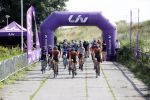 Zevenhuizen 4 juli 2021
Leontien v Moorsel Wendy v Dijk en Anouk Smulders gaan met 500 vrouwen de Amstel Gold race rijden . Vandaag was er een training . Ook Michael Zijlaard en zijn broer Ron reden mee.