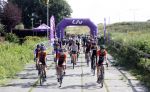 Zevenhuizen 4 juli 2021
Leontien v Moorsel Wendy v Dijk en Anouk Smulders gaan met 500 vrouwen de Amstel Gold race rijden . Vandaag was er een training . Ook Michael Zijlaard en zijn broer Ron reden mee.