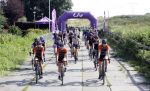 Zevenhuizen 4 juli 2021
Leontien v Moorsel Wendy v Dijk en Anouk Smulders gaan met 500 vrouwen de Amstel Gold race rijden . Vandaag was er een training . Ook Michael Zijlaard en zijn broer Ron reden mee.