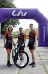 Zevenhuizen 4 juli 2021
Leontien v Moorsel Wendy v Dijk en Anouk Smulders gaan met 500 vrouwen de Amstel Gold race rijden . Vandaag was er een training . Ook Michael Zijlaard en zijn broer Ron reden mee.