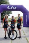 Zevenhuizen 4 juli 2021
Leontien v Moorsel Wendy v Dijk en Anouk Smulders gaan met 500 vrouwen de Amstel Gold race rijden . Vandaag was er een training . Ook Michael Zijlaard en zijn broer Ron reden mee.