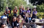 Zevenhuizen 4 juli 2021
Leontien v Moorsel Wendy v Dijk en Anouk Smulders gaan met 500 vrouwen de Amstel Gold race rijden . Vandaag was er een training . Ook Michael Zijlaard en zijn broer Ron reden mee.