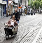 Amsterdam 3 juli 2022
Premiere Knor in Tuschinski.
Cast oa Alex Klaassen Henry v Loon en Jelka v Houten