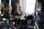 Weesp 15 maart 2022
Alfred v d Heuevl met Margreet Spijker op terras in het centrum van Weesp.