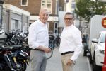 Amsterdam 19 juli 2022
Laatste optreden Willeke Albertri in het concertgebouw. Binnenkomst gasten. Andre v Duin met partner Fernando Reyes
