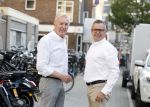 Amsterdam 19 juli 2022
Laatste optreden Willeke Albertri in het concertgebouw. Binnenkomst gasten. Andre v Duin met partner Fernando Reyes