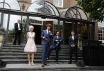 Wassenaar 6 juli 2022
Presentatie Forbes NL in samenwerking met FEEV op kasteel Wittenburg. Annette Wijdom en Luiz Xosta Forbes Nederland en Forbes Monaco