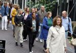 Amsterdam 6 juli 2022
Precies 1 jaar geleden werd op deze plek Peter R de Vries neergeschoten. De redaktie en presentatoren van RTL Boulevard leggen een witte roos neer . OA aanwezig Georgette Schlick Peter v d Vorst Sven Sauve Marieke Elsinga Vivienne v d Assem Aran Bade Jeroen Kijk in de Vegte Arno Kantelberg Eveline Stallaart Clarice Stenger Leon de Ruyter Dries Roelvink en Tim Oliehoek .